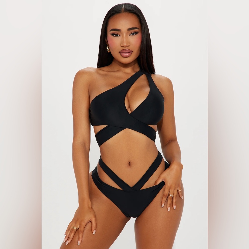 Asymmetric Cutout Bikini
